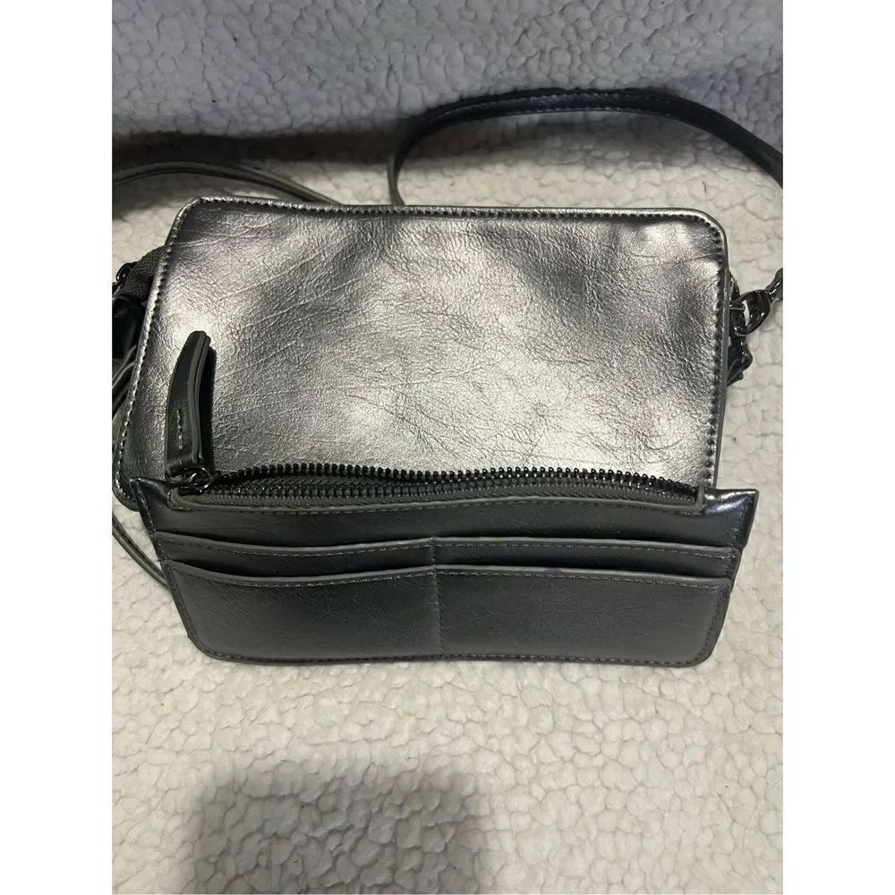 Crossbody - Picture 5 of 7